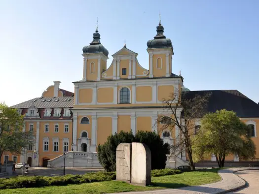 PURO CityGuide Poznan Franciscan Church