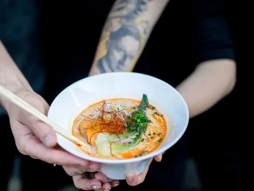 PURO CityGuide Warszawa Vegan Ramen